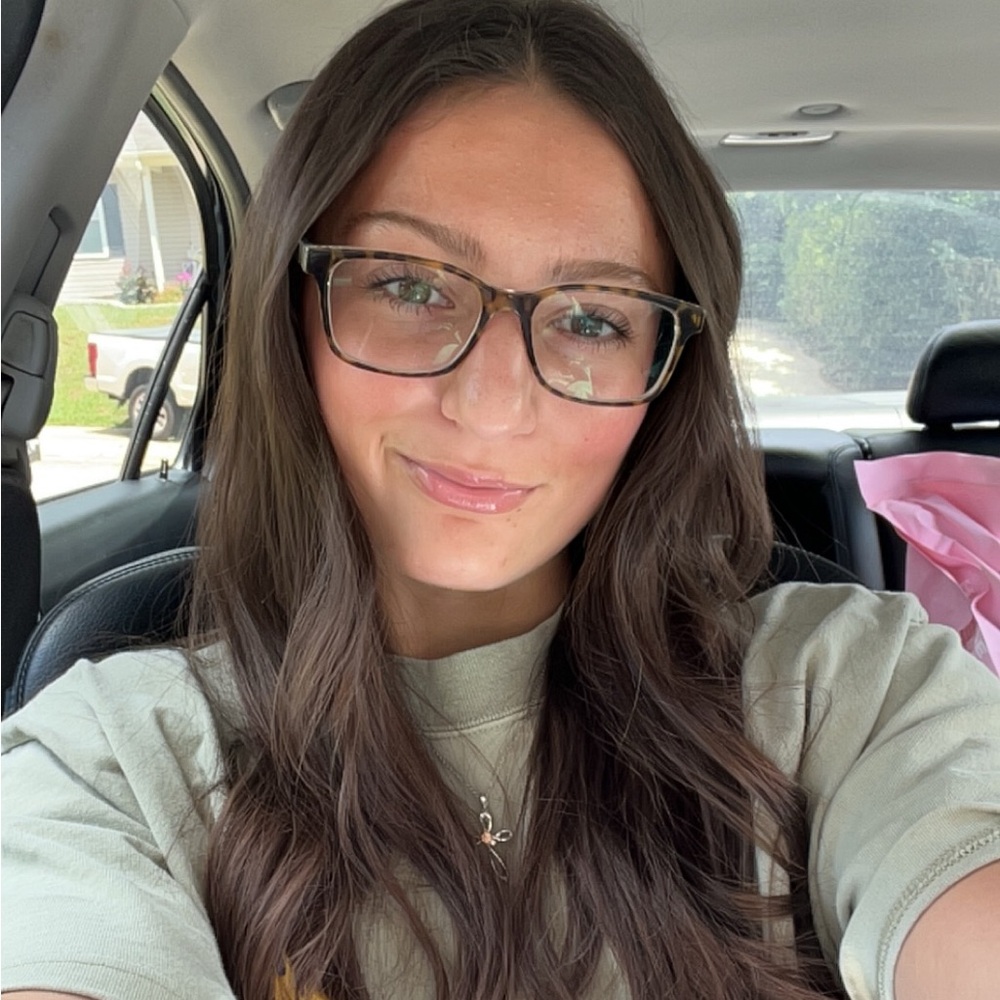 Meet your Posher, Ally